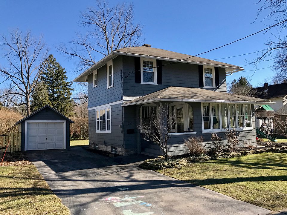 1st image of 220 King St