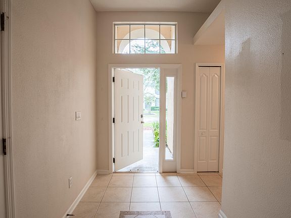 3rd image of 10898 Birchard Ln
