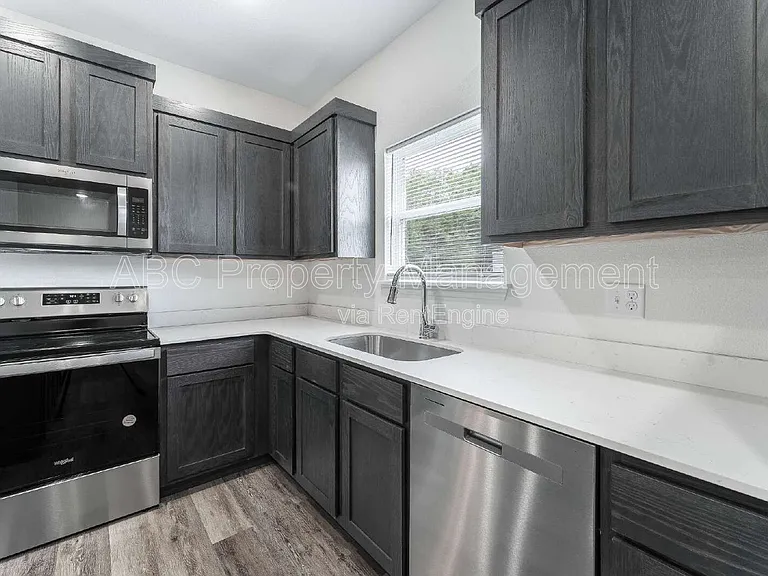 955 S Benchmark Ln #1 — Photo 4