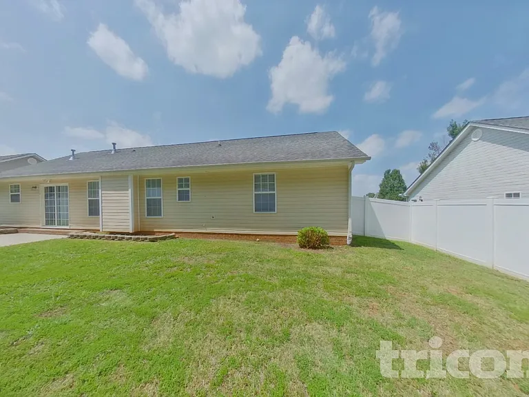 1115 Landen Chase Dr — Photo 16