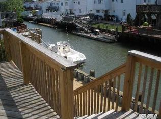 3706 Carrel Blvd, Oceanside, NY 11572