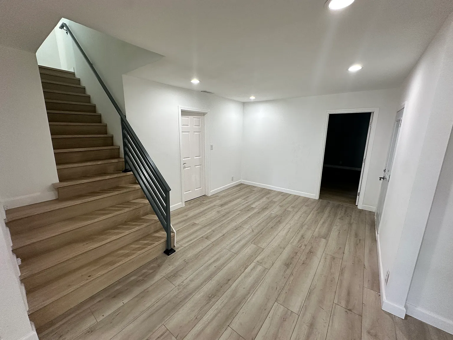 4 bed, 1866 sqft, $4,800 — Photo 4