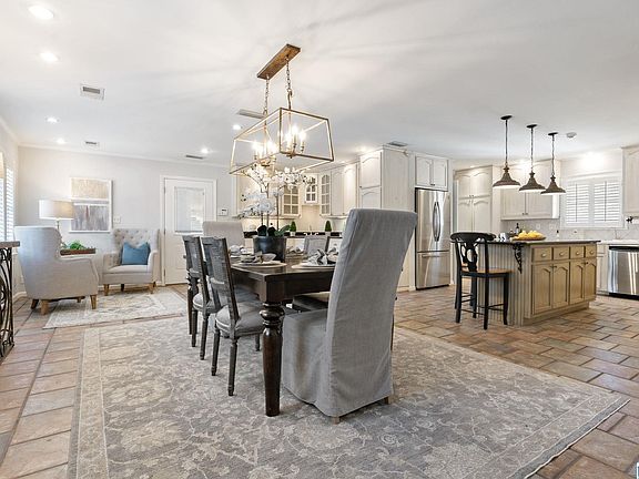 4th image of 2128 3rd Pl S