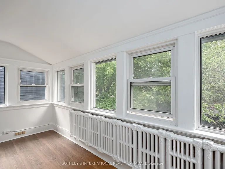 38 Browning Ave #UPPER — Photo 4