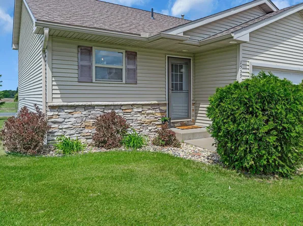 1559 Ponderosa Ln, New Richmond, WI 54017