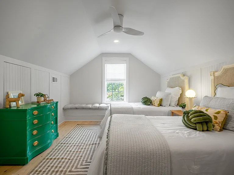 108 Live Oak Dr — Photo 29