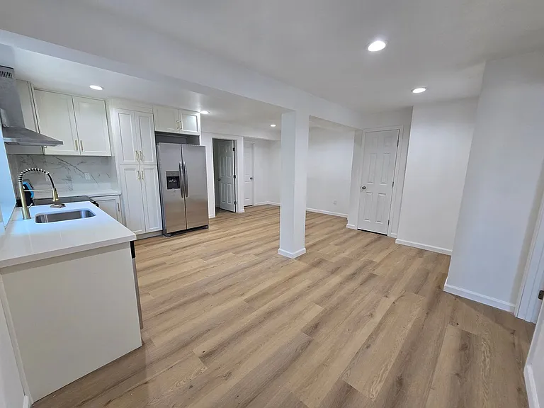 5534 Jefferson Ave — Photo 9