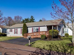 102 Finch Ln, Royersford, PA 19468