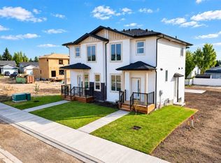 4353 W 61st Ave, Innisfail, AB T4G1V9