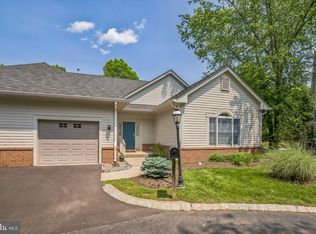 11 Birchwood Ct, Princeton, NJ 08540