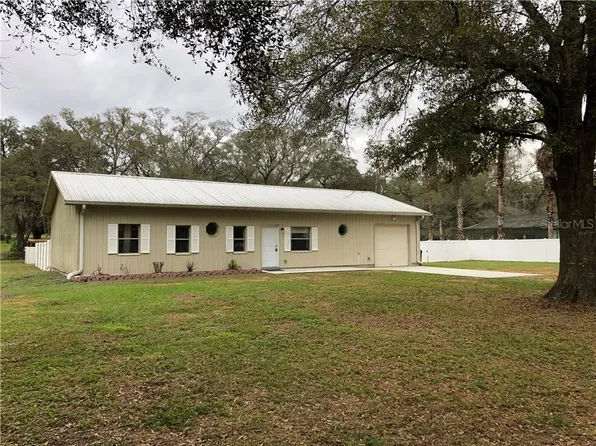 9024 Marston Dr, Dade City, FL 33525