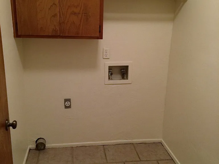 336 Chalmette Dr — Photo 5