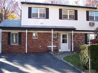 61 Lebkamp Ave, Huntington, NY 11743