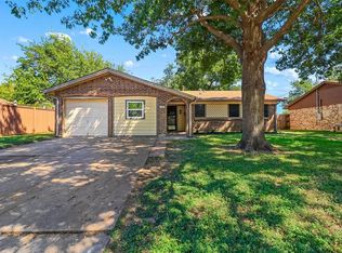449 Irene St, Burleson, TX 76028