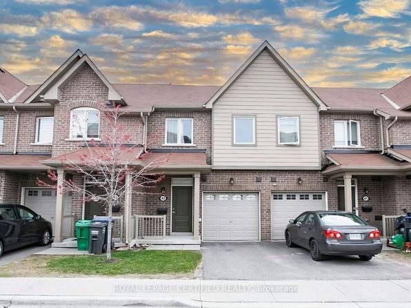 50 Edinburgh Dr #42, Brampton, ON L6Y 1N9