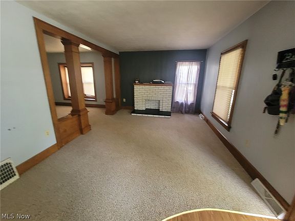 4th image of 241 Mohican Ave