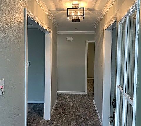 4th image of 825 Maplewood Dr