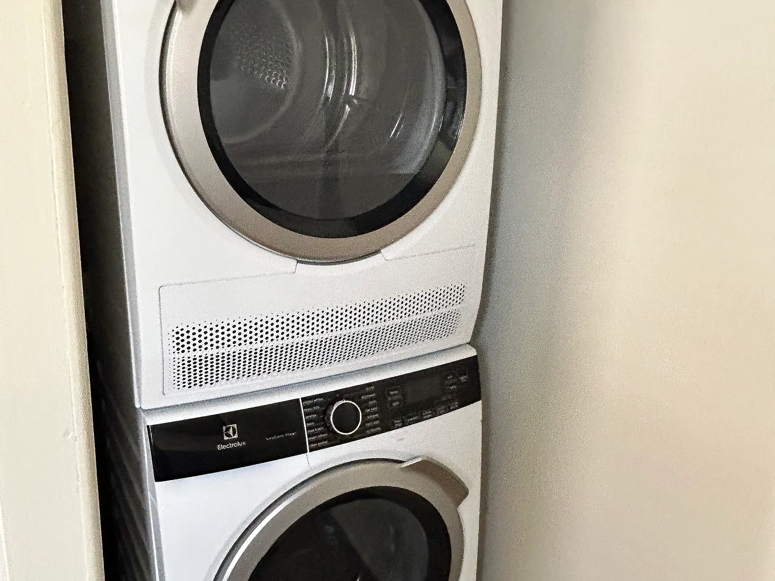 1 bed, $1,800 — Photo 4
