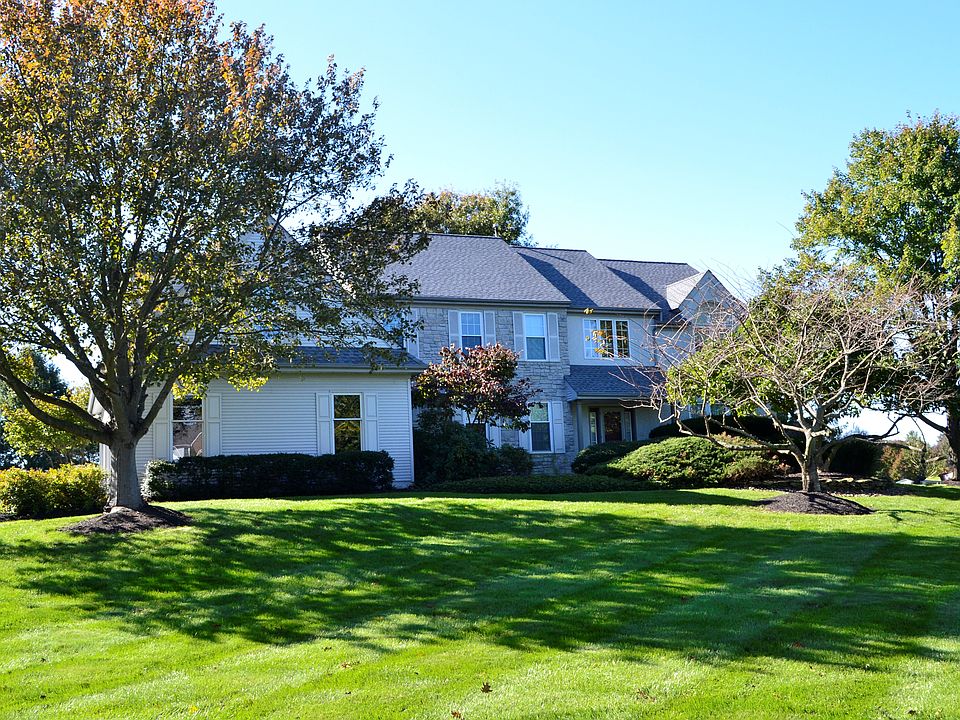 1st image of 8 E Kincaid Dr