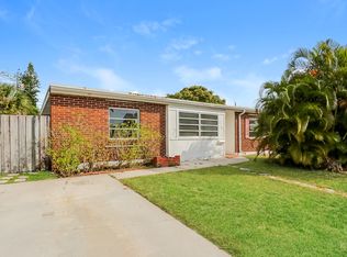 3915 Mackinac Rd, Lake Worth, FL 33462