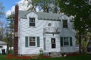 2nd image of 9 Meadow Ln