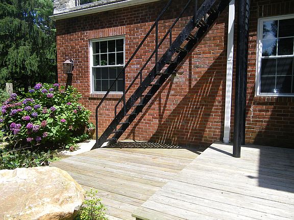 Fire Escape to upper deck, separate entrance to ground floor In -law /suite