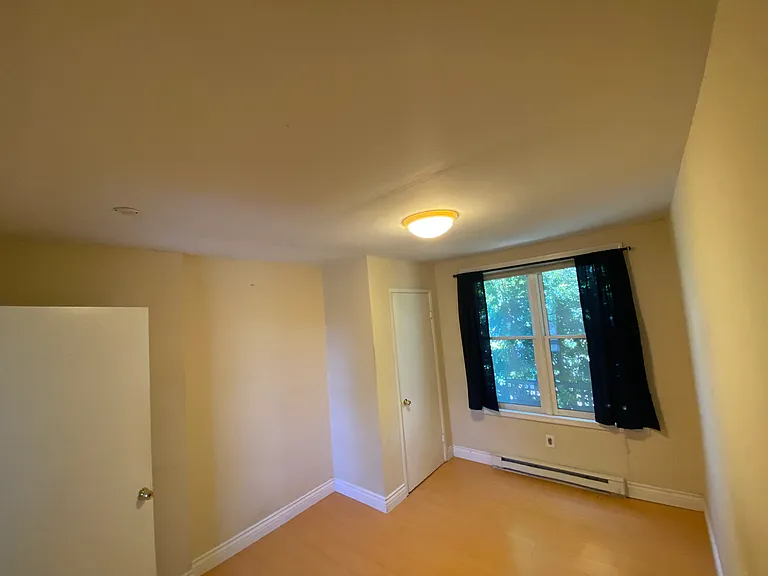 458 N 4th St #2 — Photo 6
