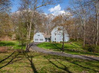 176 Apple Ln, Roxbury, CT 06783