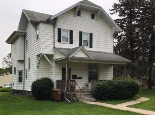 822 Park St, Grinnell, IA 50112