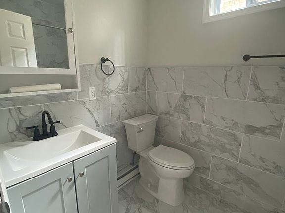 3rd image of 126-128 S Welles St