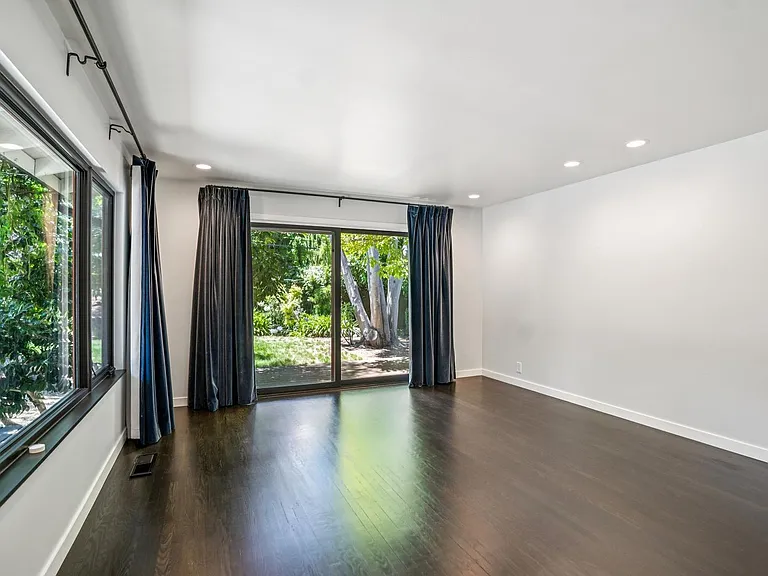 175 E Creek Dr — Photo 24