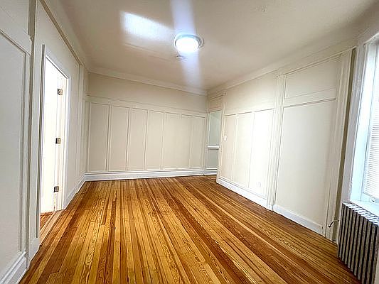 2nd image of 21-22 Newtown Ave #6