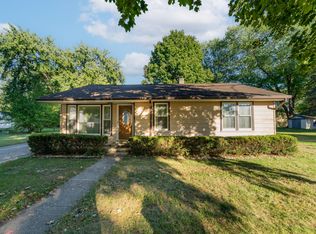 622 S Hooker Ave, Three Rivers, MI 49093