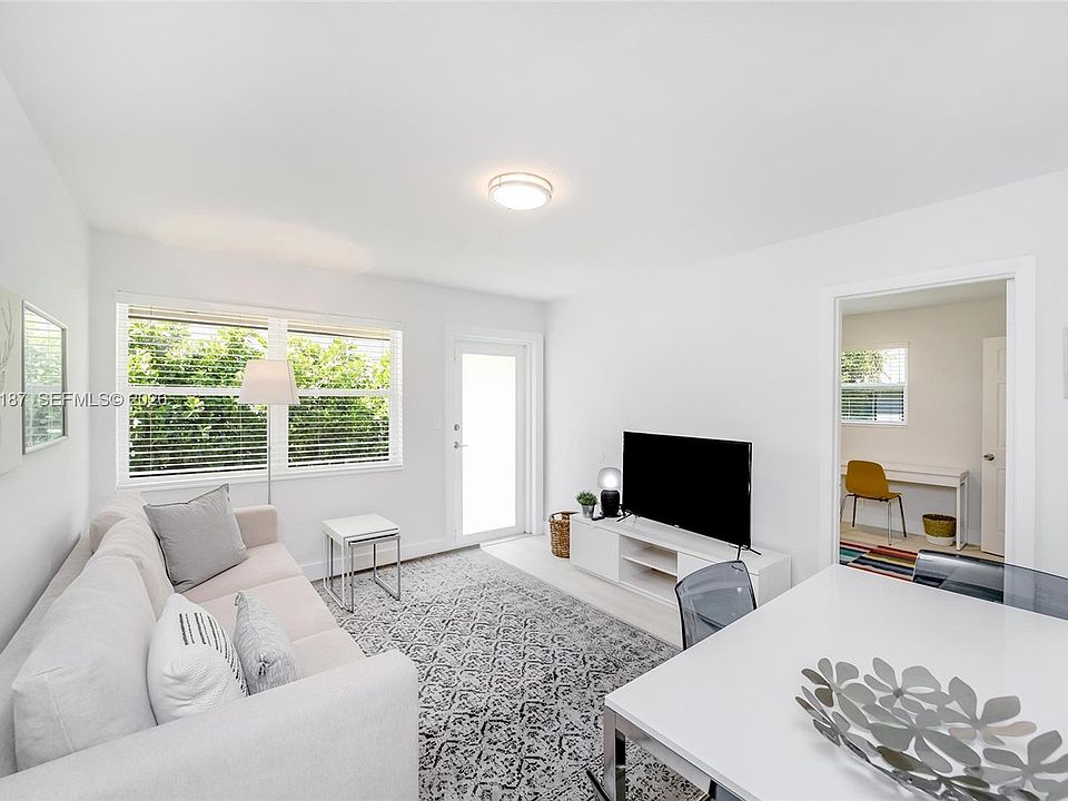 1st image of 6210 SW 59th Pl