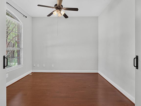 4th image of 4635 Saginaw Ct