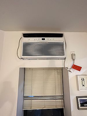 3rd image of 168 Ludlow St APT 6