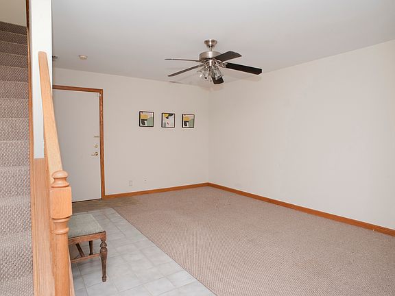 3rd image of 1124 Des Plaines Ave #A
