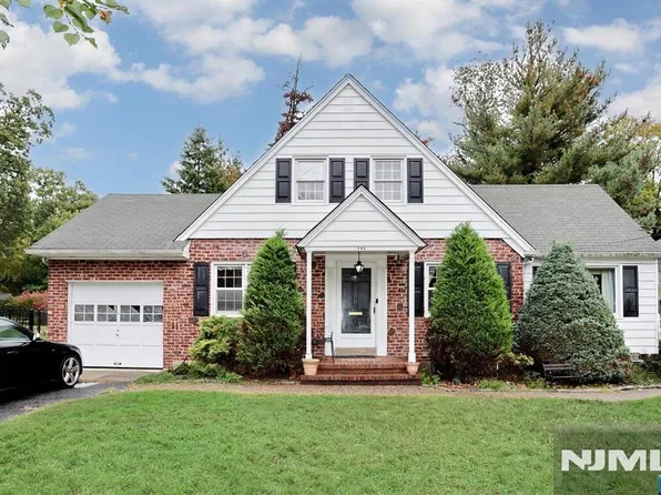 844 Bellis Parkway, Oradell, NJ 07649