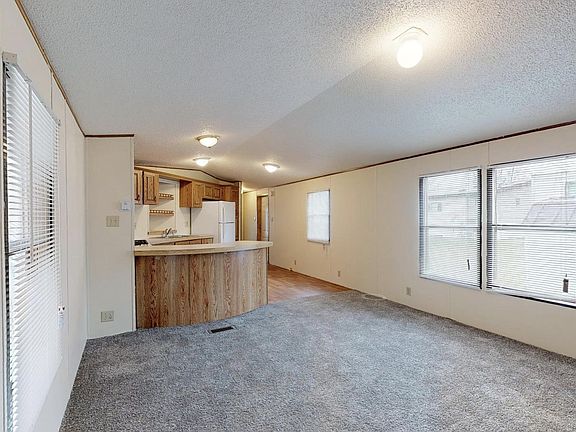 3rd image of 226 McAdam Dr