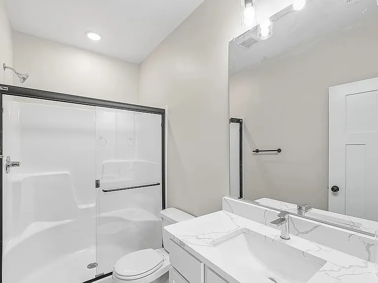 17006 W Lawson St — Photo 8