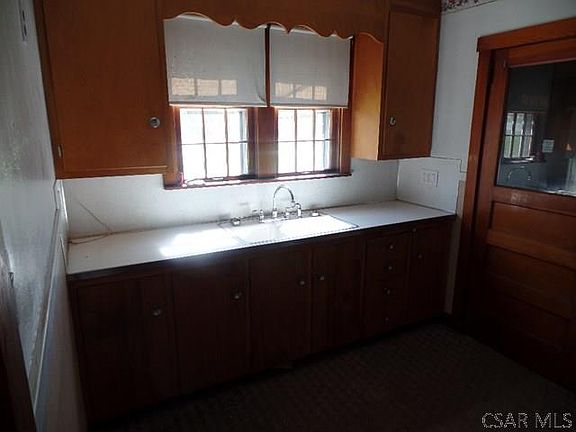 2nd image of 1632 Linwood Ave