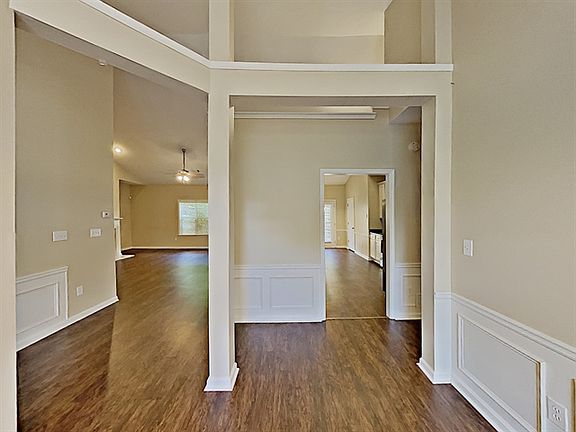 3rd image of 2489 Alston Dr NE