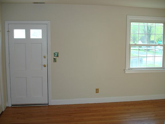 4th image of 3700 Pemberton Ave