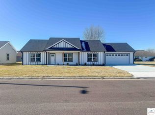 706 Ivy Ln, Sedalia, MO 65301