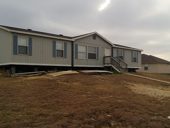 5th image of 3201 Valencia Dr