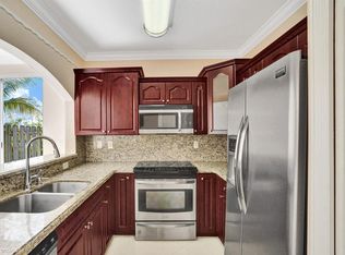 824 NW 131st Ave #924, Pembroke Pines, FL 33028
