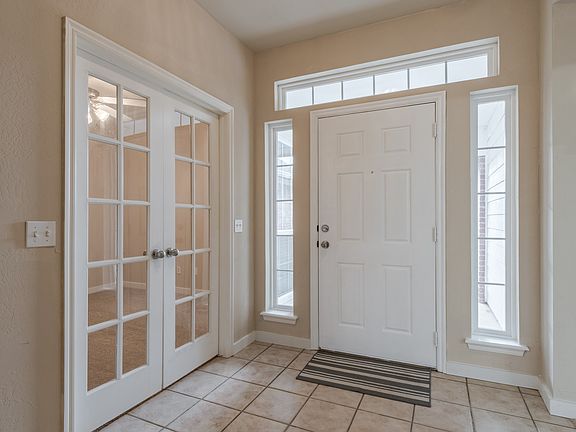 2nd image of 11021 NW 106th Cir
