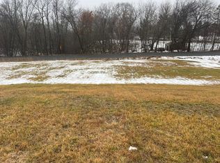 355 14th Ave SE, Mazeppa, MN 55956