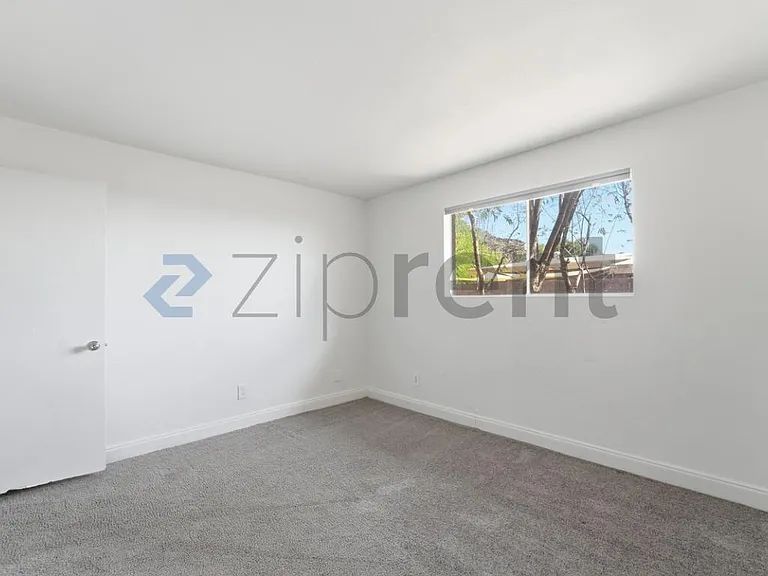 9037 N 14th St — Photo 30