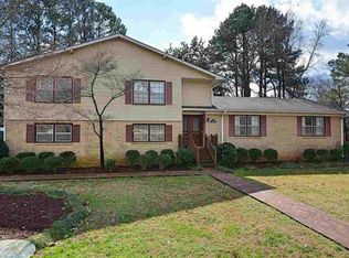 413 Zandale Dr SW, Huntsville, AL 35801